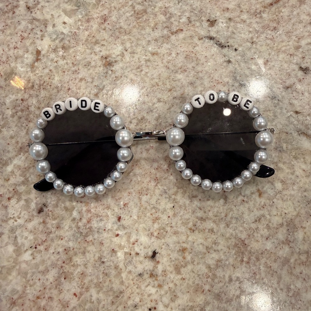 Pearl-Embellished "Bride to Be" Round Sunglasses - Black Lenses